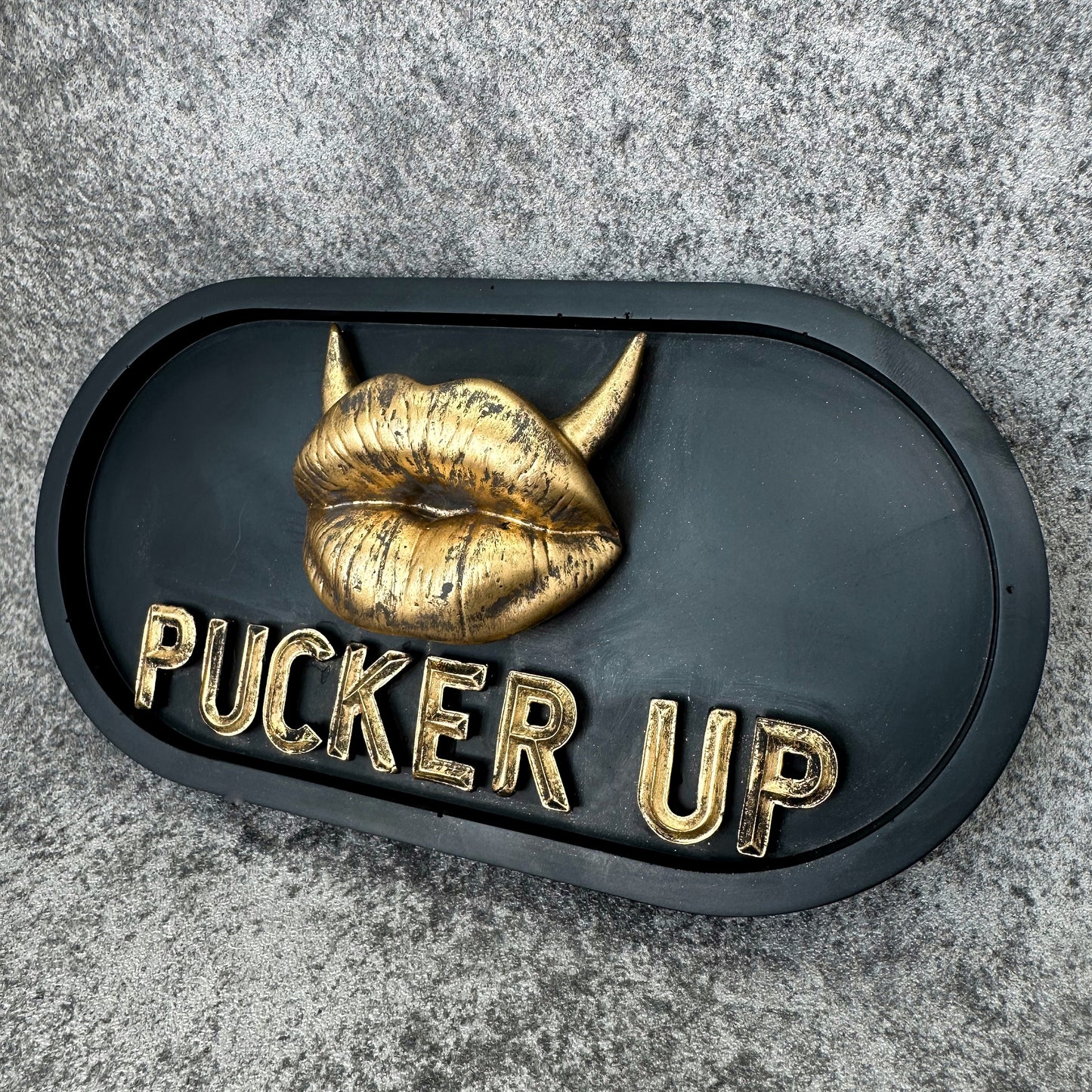 ‘Pucker Up’ Gothic Wall Plaque