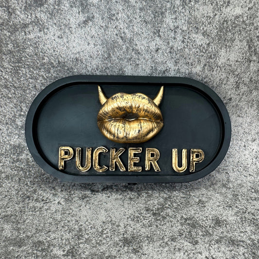 ‘Pucker Up’ Gothic Wall Plaque