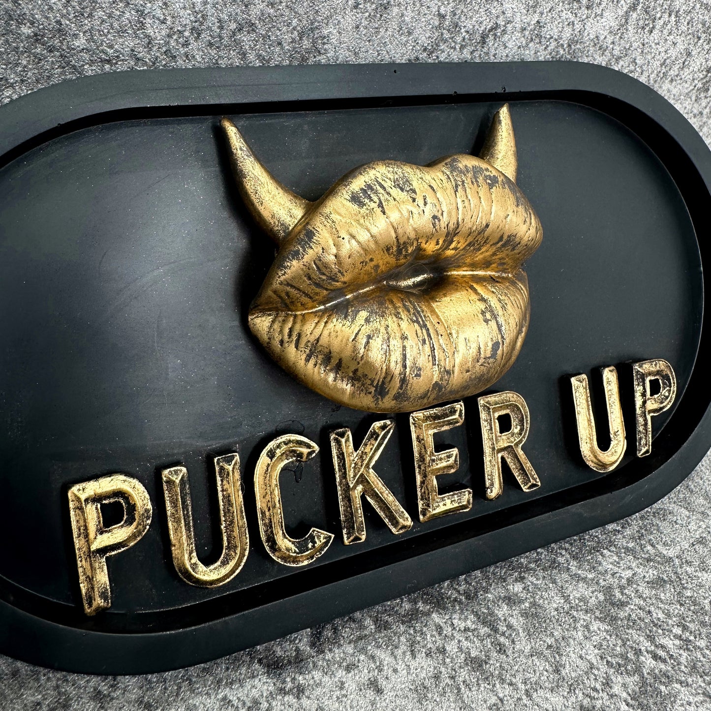 ‘Pucker Up’ Gothic Wall Plaque